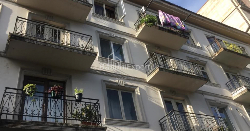 شقة سكنية 70 متر مربع - قسطنطين جامساخورديا, باتومي, جورجيا