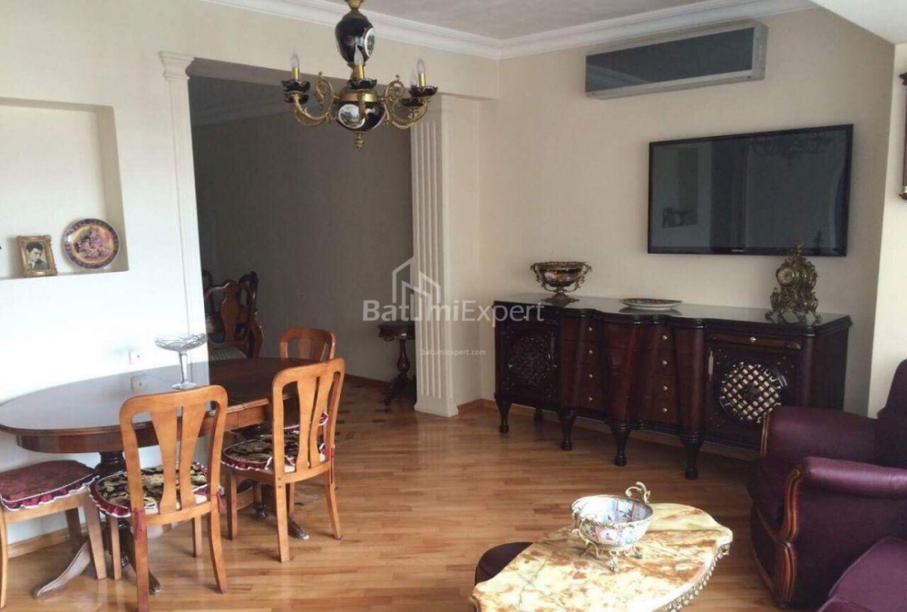 شقة سكنية 120 متر مربع - الملك بارنافاز, Batumi, جورجيا