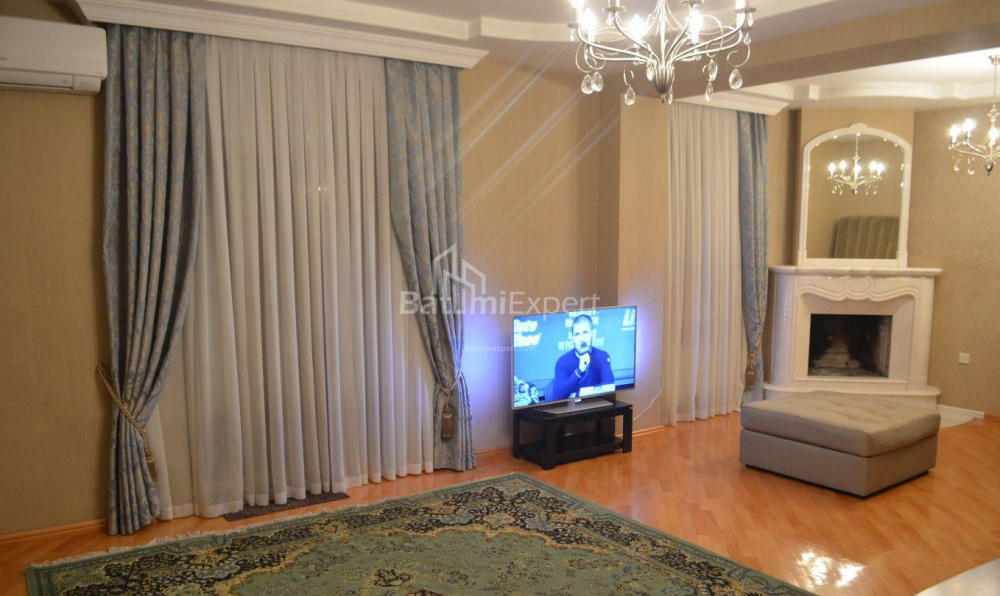 شقة سكنية 160 متر مربع - زورابا جورجيلادزه, Batumi, جورجيا