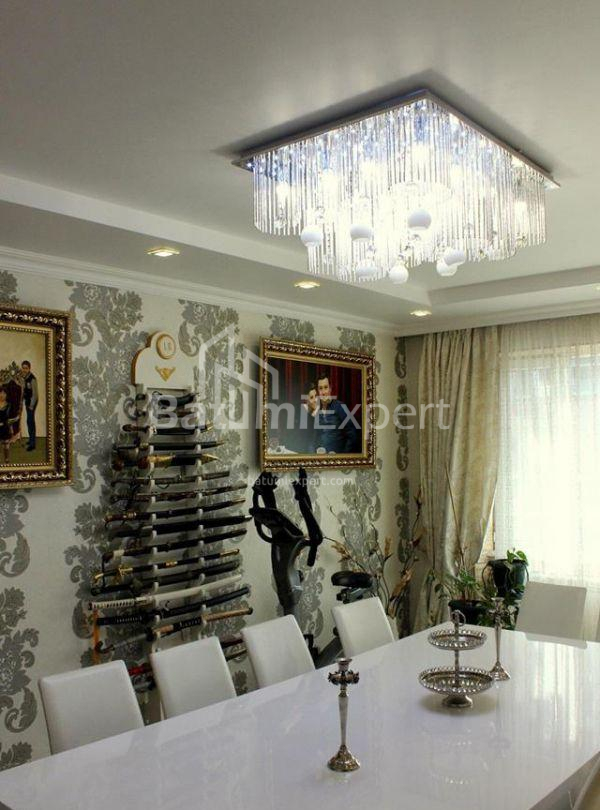 شقة سكنية 160 متر مربع - ايليا تشافتشافادزه, Batumi, جورجيا