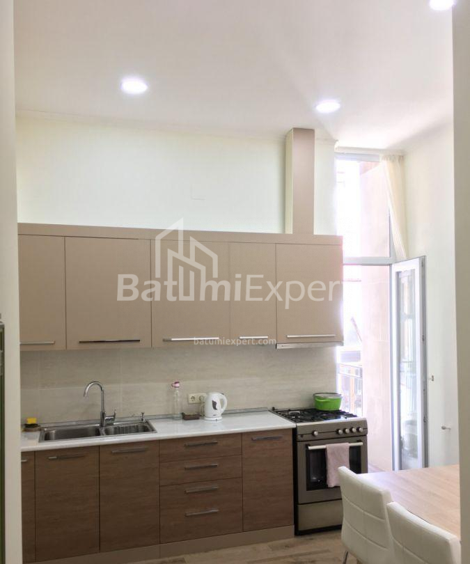 شقة سكنية 175 متر مربع - الملك بارنافاز, Batumi, جورجيا