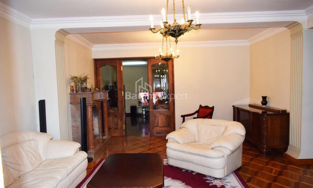 شقة سكنية 120 متر مربع - زورابا جورجيلادزه, Batumi, جورجيا