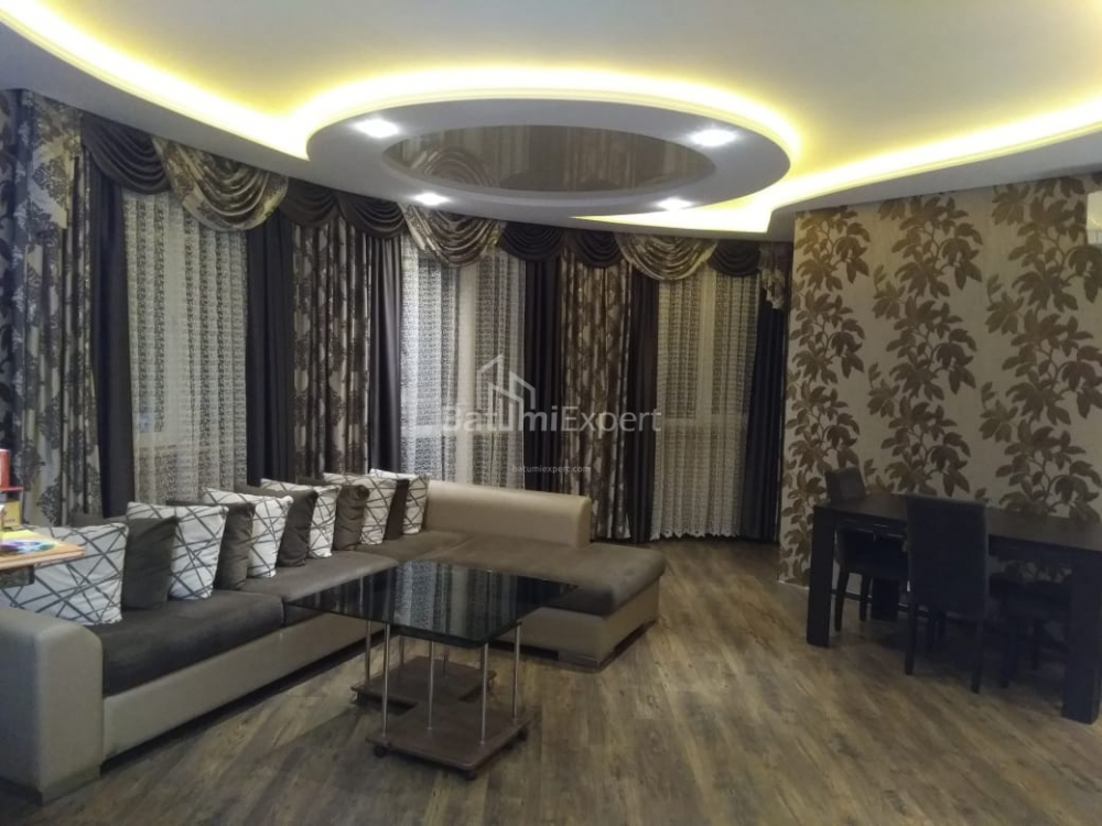 شقة سكنية 113 متر مربع - شالفا إيناساريدزه, Batumi, جورجيا