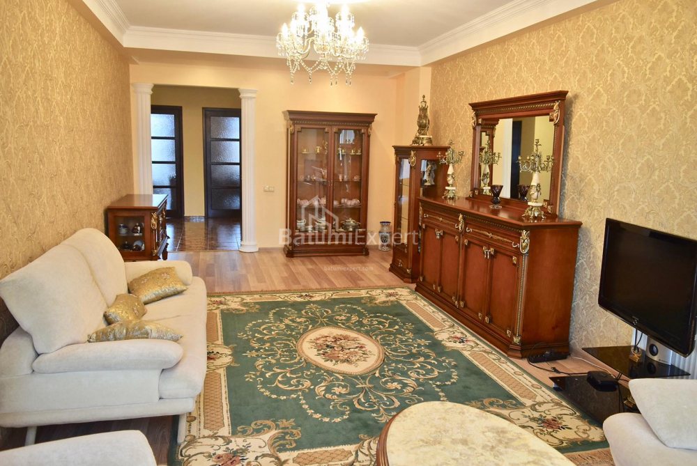 شقة سكنية 117 متر مربع - زورابا جورجيلادزه, Batumi, جورجيا