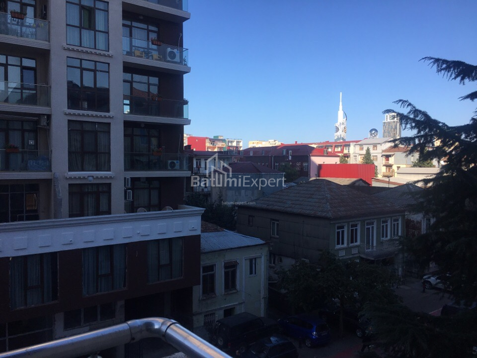 شقة سكنية 81 متر مربع - الملك بارنافاز, باتومي, جورجيا