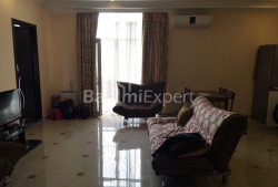 شقة سكنية 3-комн 70 m² - إيفان جافاخيشفيلي, Batumi