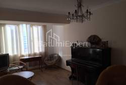 شقة سكنية 2-комн 68 m² - زورابا جورجيلادزه, Batumi