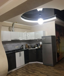 شقة سكنية 3-комн 73 m² - الملك بارنافاز, Batumi