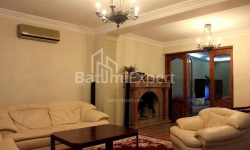 شقة سكنية 140 متر مربع - الملك بارنافاز, Batumi, جورجيا