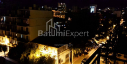 شقة سكنية 77 متر مربع - الملك بارنافاز, Batumi, جورجيا