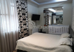 شقة سكنية 4-комн 110 m² - إيفان جافاخيشفيلي, Batumi