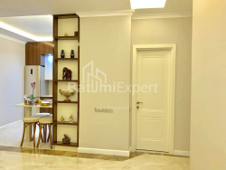 شقة سكنية 3-комн 102 m² - ايليا تشافتشافادزه, Batumi