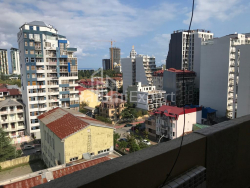 شقة سكنية 96 متر مربع - فاختانغ جورجاسالي, باتومي, جورجيا