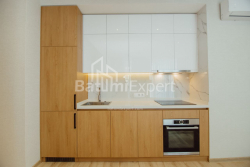 شقة سكنية 84 متر مربع - زقاق الأبطال, باتومي, جورجيا