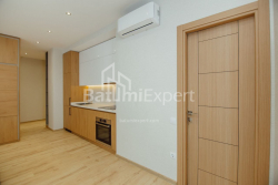 شقة سكنية 84 متر مربع - زقاق الأبطال, باتومي, جورجيا