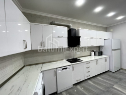 شقة سكنية 3-комн 110 m² - ميخائيل جافاخيشفيلي, Batumi